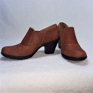 Cute  Brown Ankle Boot Size 7 W